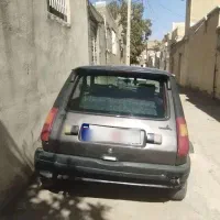 یه دستگاه خودرو سواری