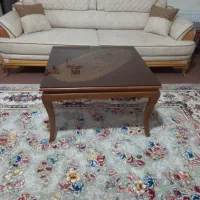 مبل ومیز ناهار خوری .