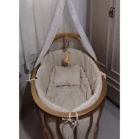 تخت(گهواره)کنار مادر