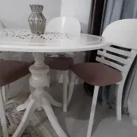میز ناهار خوبی چوبی در حد نو