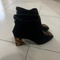 کفش ها نو یا در حد نو|کیف، کفش، کمربند|پرند, فاز ۰|دیوار