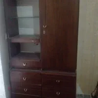 یک عدد کمد لباسی بچه گانه