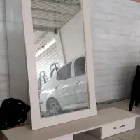 صندلی اصلاح و آینه قدی|آرایشگاه و سالن‌های زیبایی|کرمانشاه, |دیوار