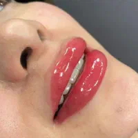 پذیرای مدل میکروبلیدینگ ابرو،شید چشم و لب ،رایگان|خدمات آرایشگری و زیبایی|تهران, شهرک ولیعصر شمالی|دیوار