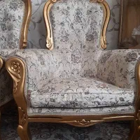 مبل سلطنتی ۹ نفره ومیز تلویزیون شیشه‌ای ترک