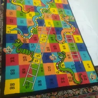 فرش اتاق کودک بدون سوختگی وپارگی در حد نو