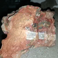 سنگ طلا دار