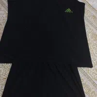 تعدادی لگ و تاپ ورزشی تمیز و نو استفاده نشده