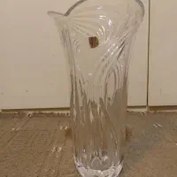 گلدان بلور  فقط کارتن نداره