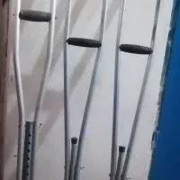 واکر، عصای پزشکی وزانو بند