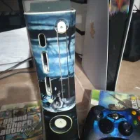 ایکس باکس ۳۶۰ همراه با هارد و یک دسته