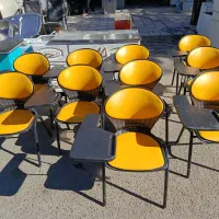 صندلی دانش آموزشی در حد