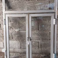 پنجره آلومنیومی با دستگیره وشیشه|مصالح و تجهیزات ساختمان|لولمان, |دیوار