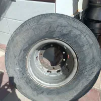 یک حلقه لاستیک با رینگ ده پیچ