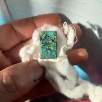 فیروزه رگه طلایی