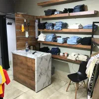 میز پیشخوان و ویترین