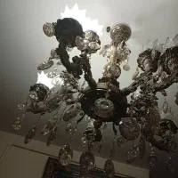 لوستر آلیاژی و میز تلویزیون