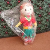 عروسک.|اسباببازی بچه|شیروان (خراسان), |دیوار