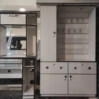 میز کامپیوتر و کمود وسایل و آویز لباس