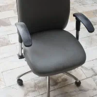فروش صندلی چرخدار اداری درحدنو|مبلمان اداری|آستارا, |دیوار