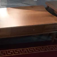 یک دست مبل با سه عدد میز جلو مبلی