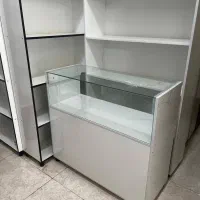 ویترین شیشه ای و قفس چوبی دست دوم (یکجا)(درحدنو)|بوفه، ویترین، کنسول|کرج, فاز ۳ گوهردشت|دیوار