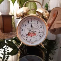 ساعت رومیزی کوکی و چراغدار کلاسیک