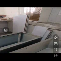 کابینت فلز تمیز و مرتب