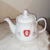 یکدست پیاله زیبا . قوری قدیمی|ظروف سرو و پذیرایی|مشهد, گلبرگ شمالی|دیوار