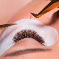 استخدام مژه کار و فیشیالیست