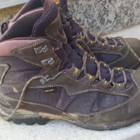 پوتین کوهنوردی|کیف، کفش، کمربند|نقده, |دیوار