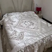 رو تختی ساتن سنگدوزی شده