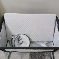 تخت کنار مادر سالم