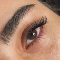 نیازمند مدل برای اکستیشن تار به تار مژه