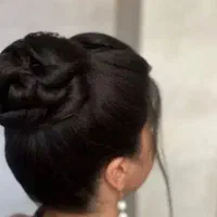 شنیون ومیکاپ عروس وهمراهی بابهترین قیمت وکیفیت