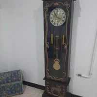 ساعت ایستاده تاج دار کنده کاری شده