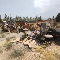 صندلی چوبی مدرسه ای دسته دار|صندلی و نیمکت|شباب, |دیوار