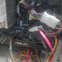 کامپیوتر رو میزی