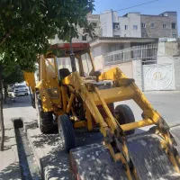 خدمات بیل بکهو کندن انواع پی ،کانال و خاکبرداری