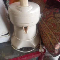 آبمیوه‌گیر ‌فلزی