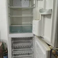 یخچال فریزر دو در سالم موتور سالم  بدنه سالم