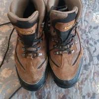 کفش کوهنوردی|کیف، کفش، کمربند|اسفراین, |دیوار