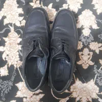 کفش و کتانی