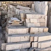دو نفر کارگر تخلیه سنگ میخوام