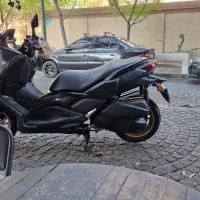 XMAX 1402