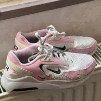 فروش کفش بچه گونه