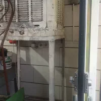 کولر و قفسه آهنی