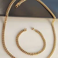 گردنبند و دستبند