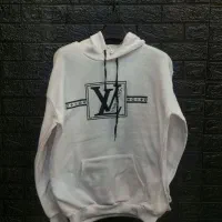 هودی تو کرکی|لباس|شاهین دژ, |دیوار