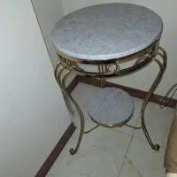 میز استیل کنار سالنی